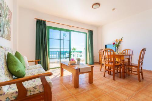Apartamentos los Quiqueres Puerto del Carmen  Exterior foto